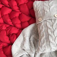 Подушка в'язана, світлий беж-коси