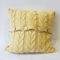Подушка декоративна в'язана, ніжно-жовтий